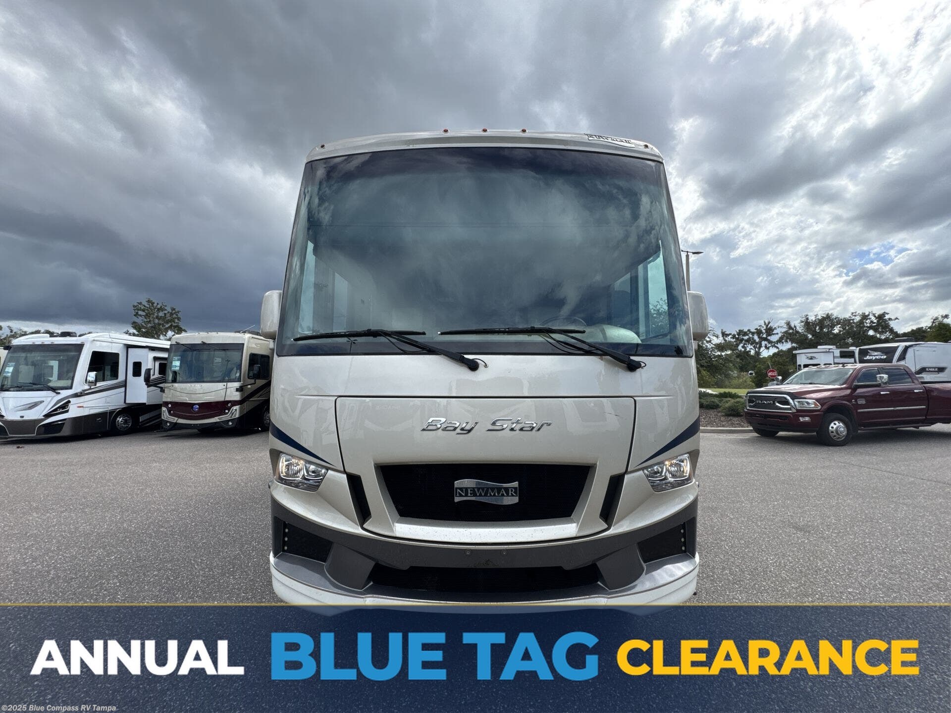 Email now about this 2020 Newmar Bay Star 3414! Used 2020 Newmar Bay Star 3414 available in Dover, Florida