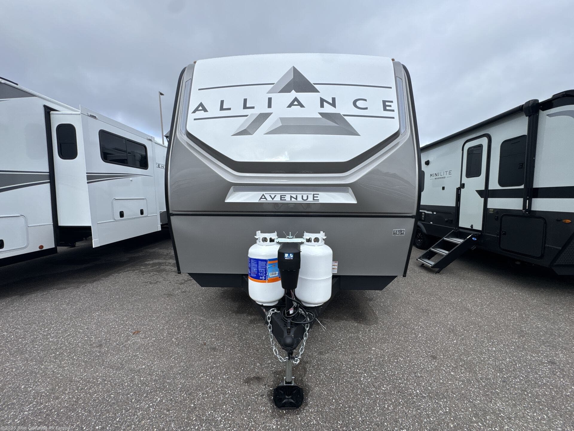 Contact us now about this 2026 Alliance RV Avenue 333BH! 2026 Avenue 333BH by Alliance RV from Blue Compass RV Tampa in Dover, Florida