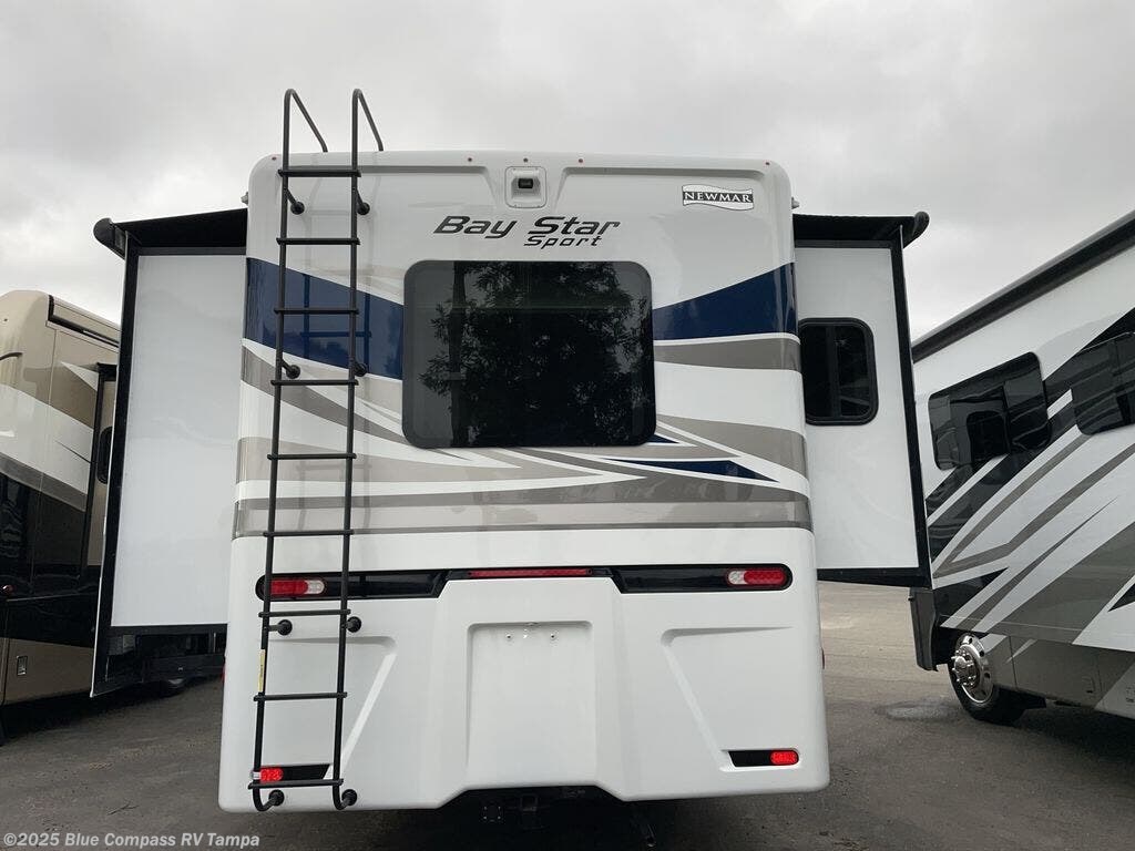 New 2026 Newmar Bay Star 3225 available in Dover, Florida
