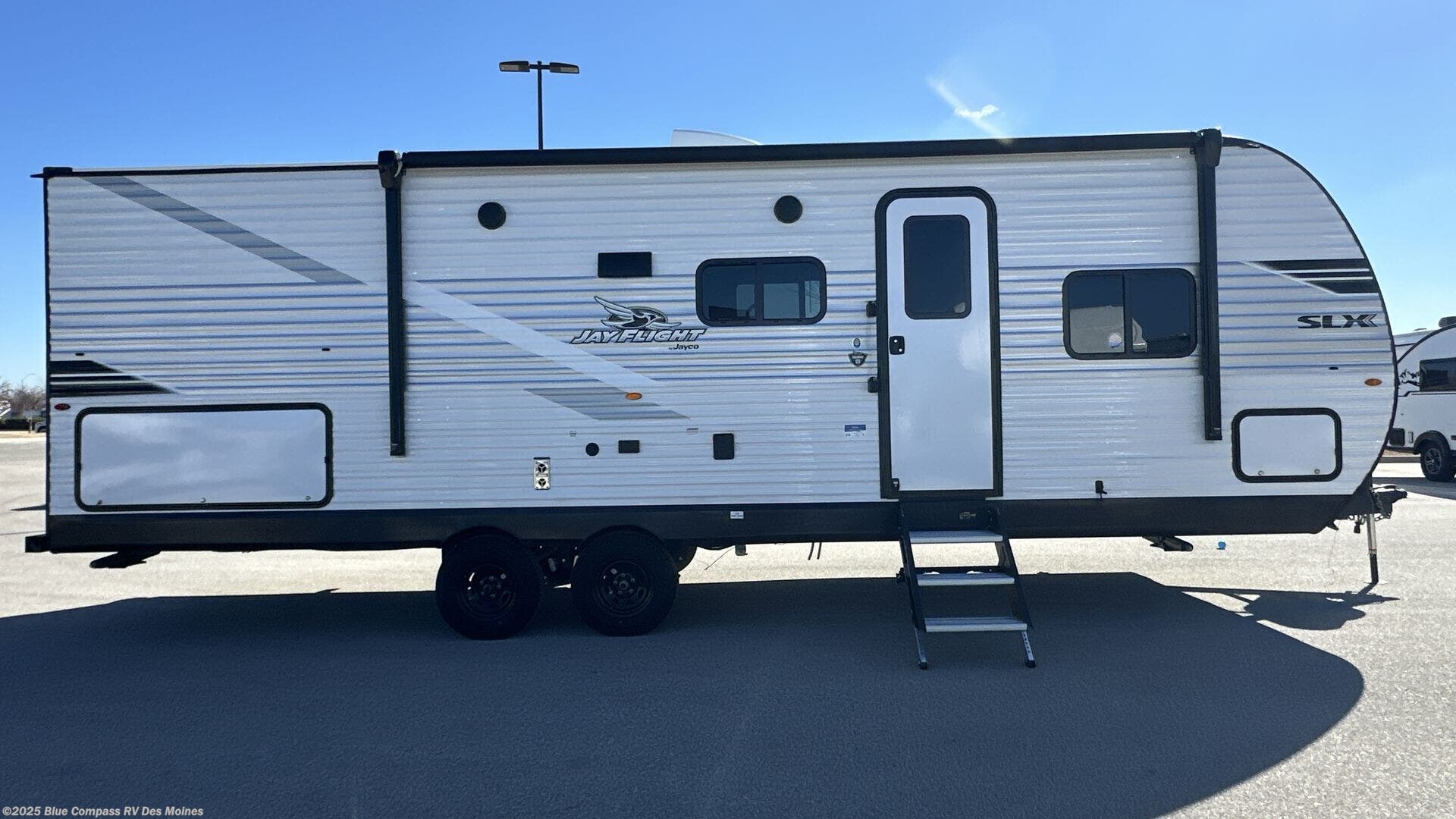 Contact us now about this 2025 Jayco Jay Flight SLX 261BHS! 2025 Jay Flight SLX 261BHS by Jayco from Blue Compass RV Des Moines in Altoona, Iowa