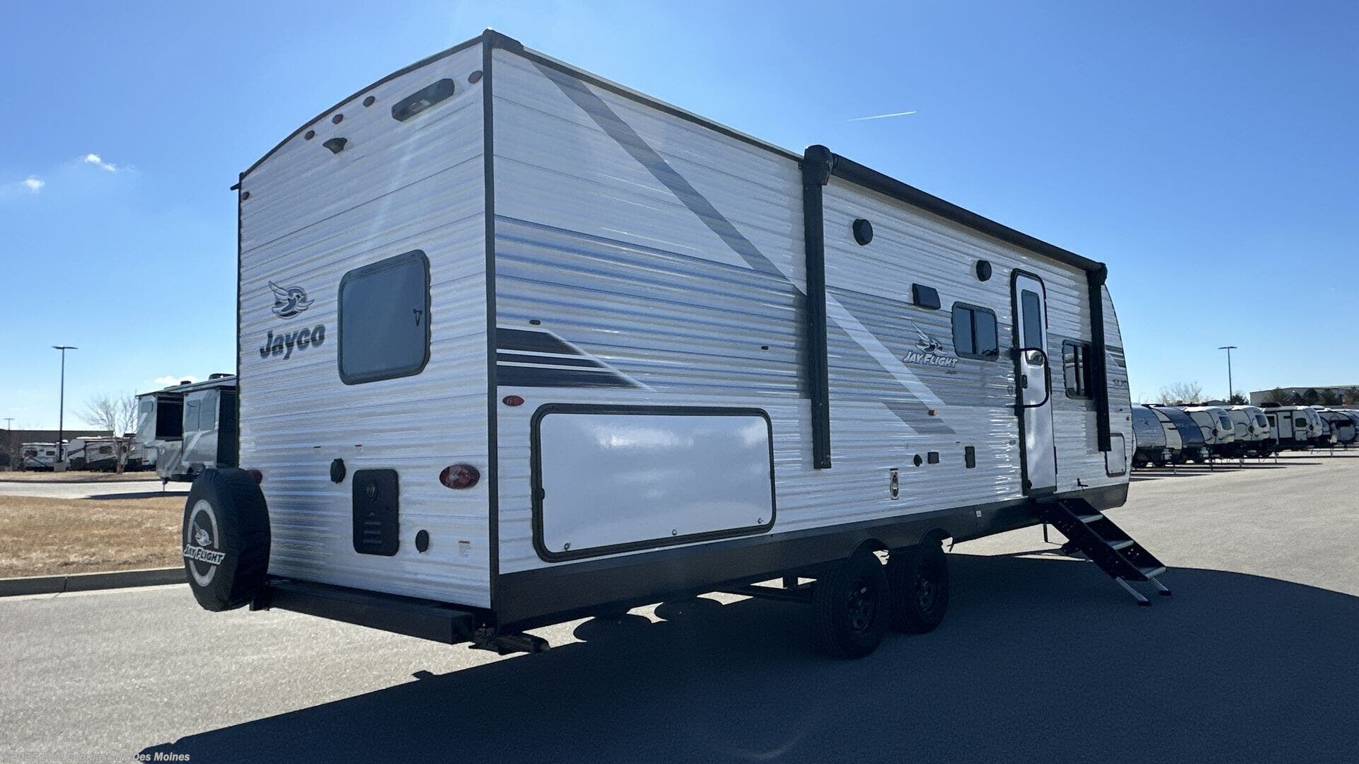 New 2025 Jayco Jay Flight SLX 261BHS available in Altoona, Iowa