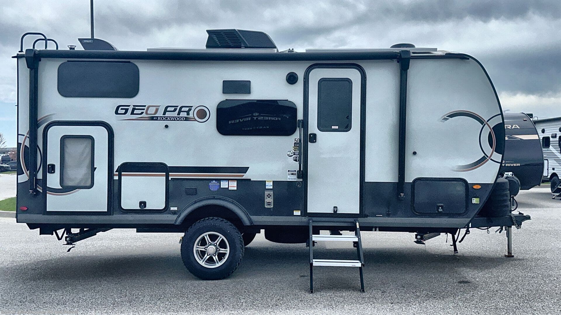 Contact us now about this 2025 Forest River Rockwood Geo Pro G20BH! 2025 Rockwood Geo Pro G20BH by Forest River from Blue Compass RV Des Moines in Altoona, Iowa