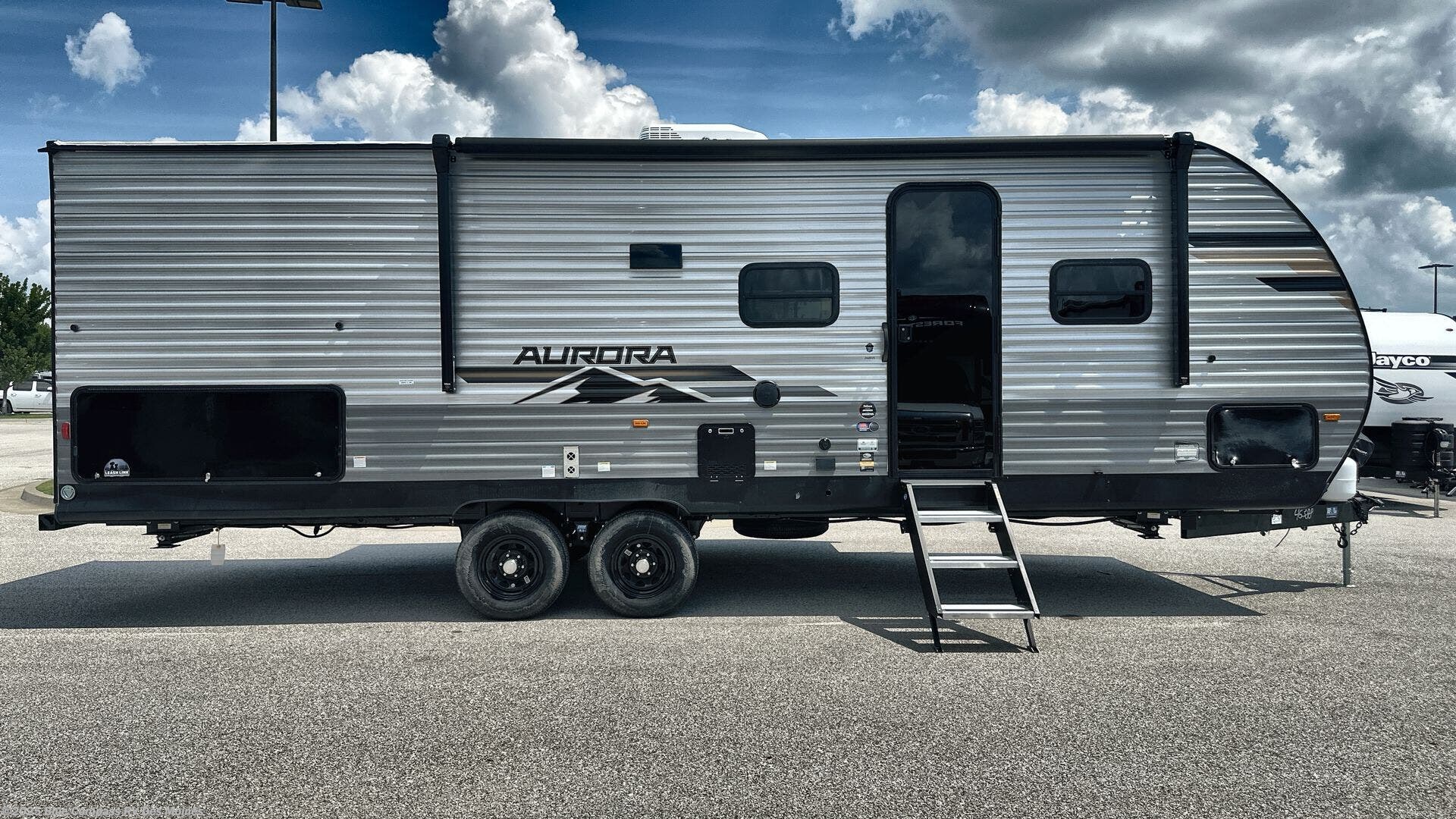 Contact us now about this 2025 Forest River Aurora Light 26BHS! 2025 Aurora Light 26BHS by Forest River from Blue Compass RV Des Moines in Altoona, Iowa