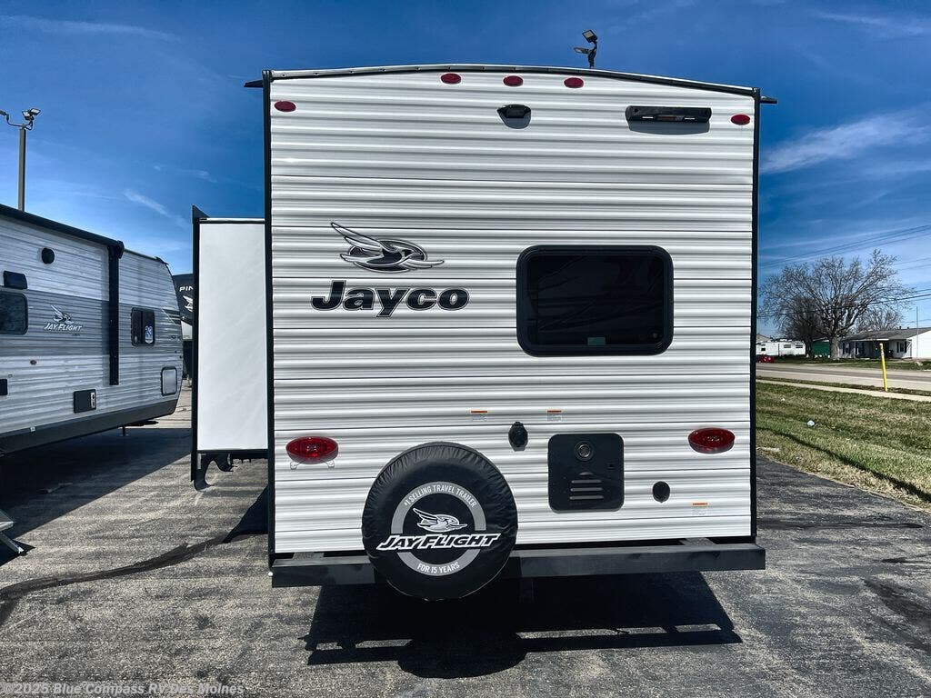Email now about this 2025 Jayco Jay Flight SLX 261BHS! New 2025 Jayco Jay Flight SLX 261BHS available in Altoona, Iowa