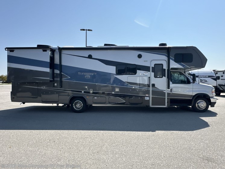 Email now about this 2026 Forest River Sunseeker Classic 3010DS! New 2026 Forest River Sunseeker Classic 3010DS available in Altoona, Iowa