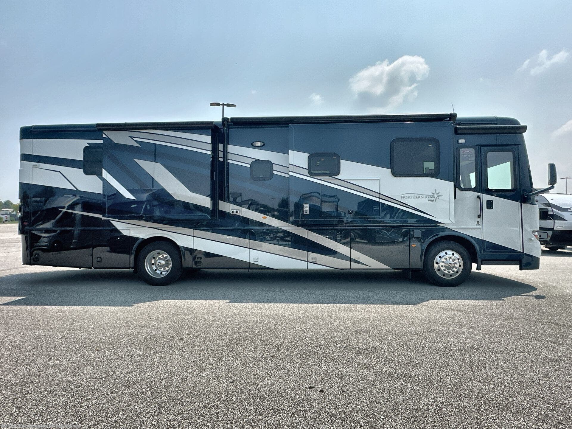 Contact us now about this 2026 Newmar Northern Star 3709! 2026 Northern Star 3709 by Newmar from Blue Compass RV Des Moines in Altoona, Iowa