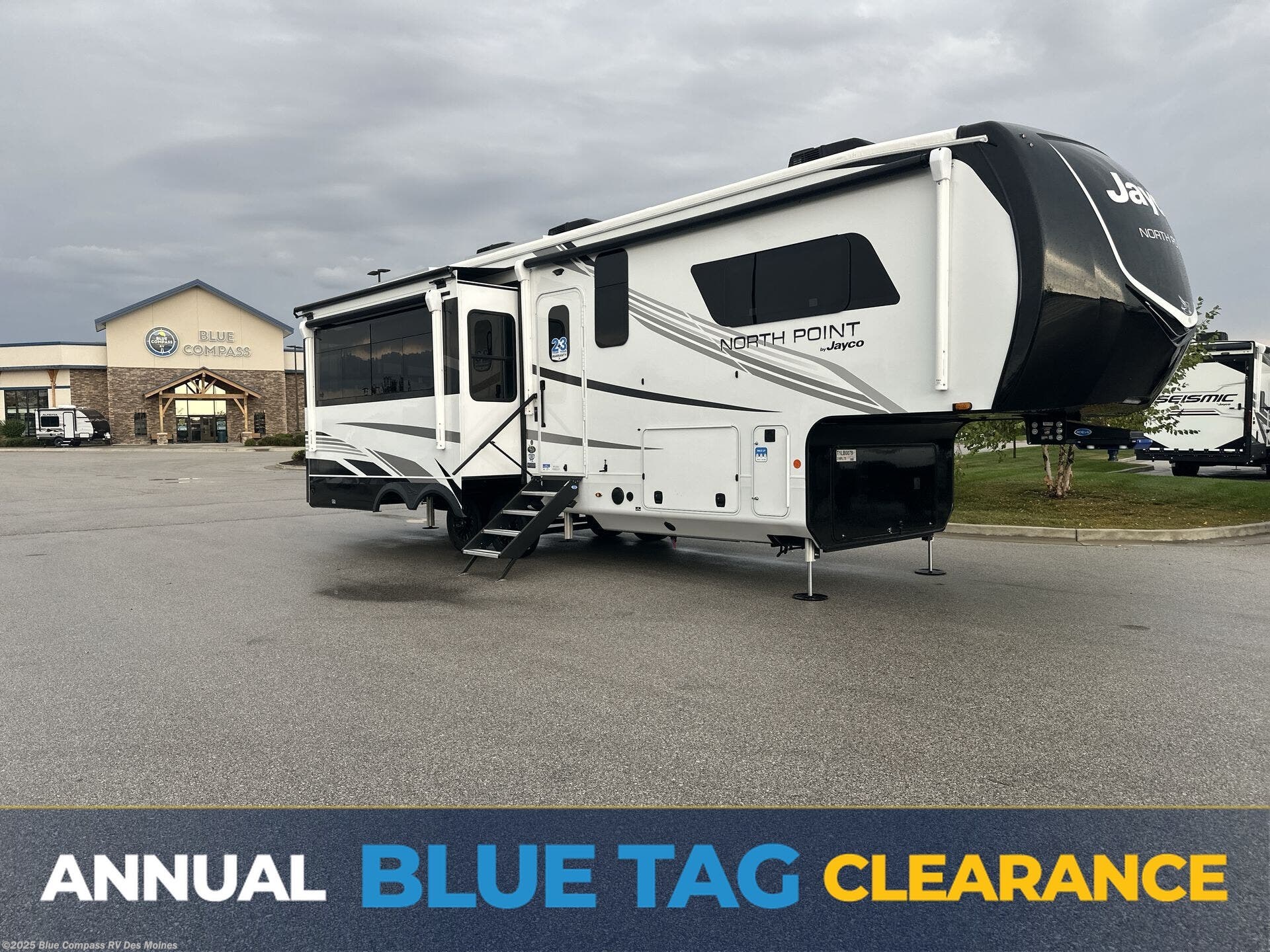 Email now about this 2026 Jayco North Point 310RLTS! New 2026 Jayco North Point 310RLTS available in Altoona, Iowa