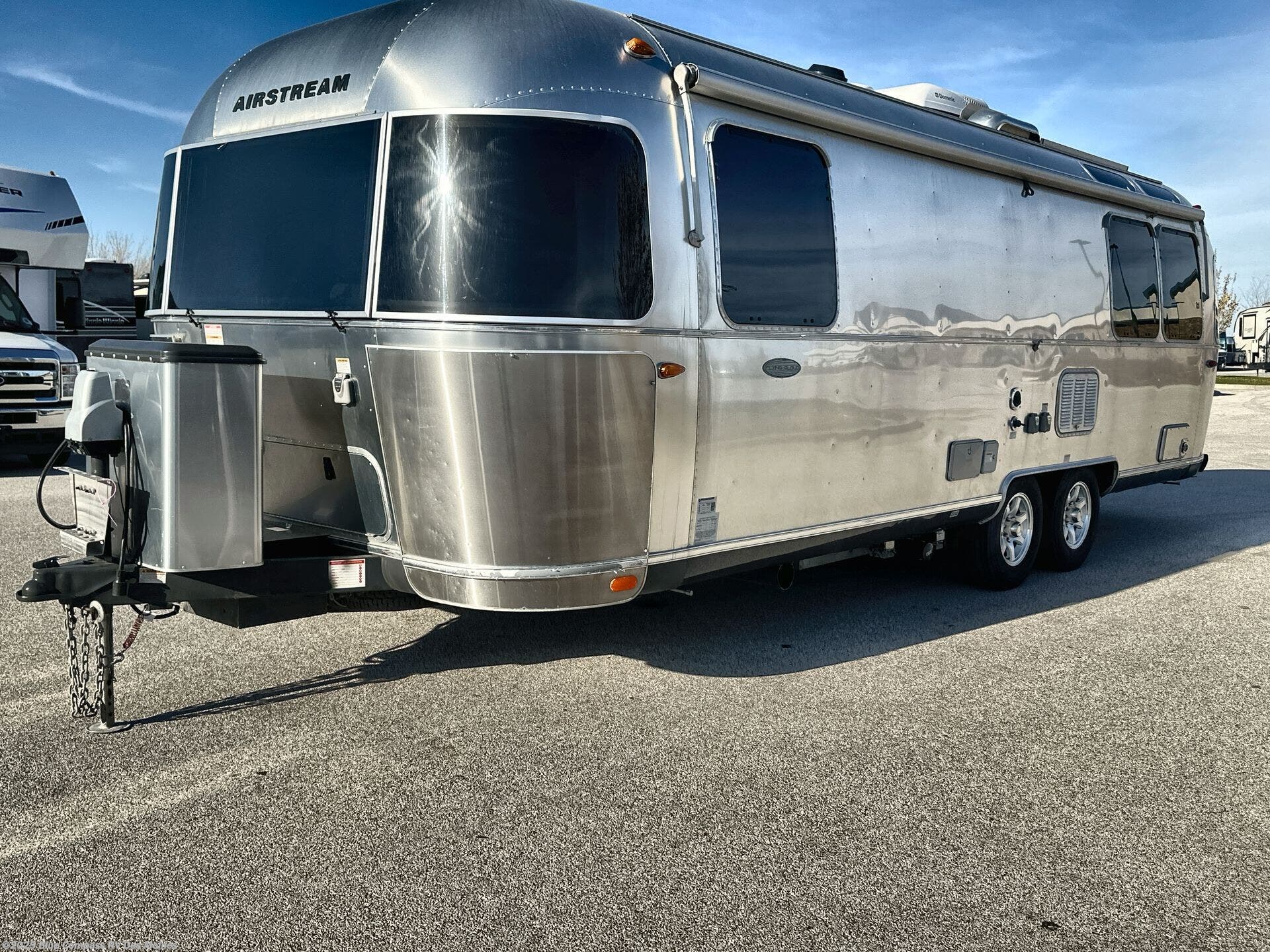 Used 2016 Airstream Flying Cloud 27FB available in Altoona, Iowa