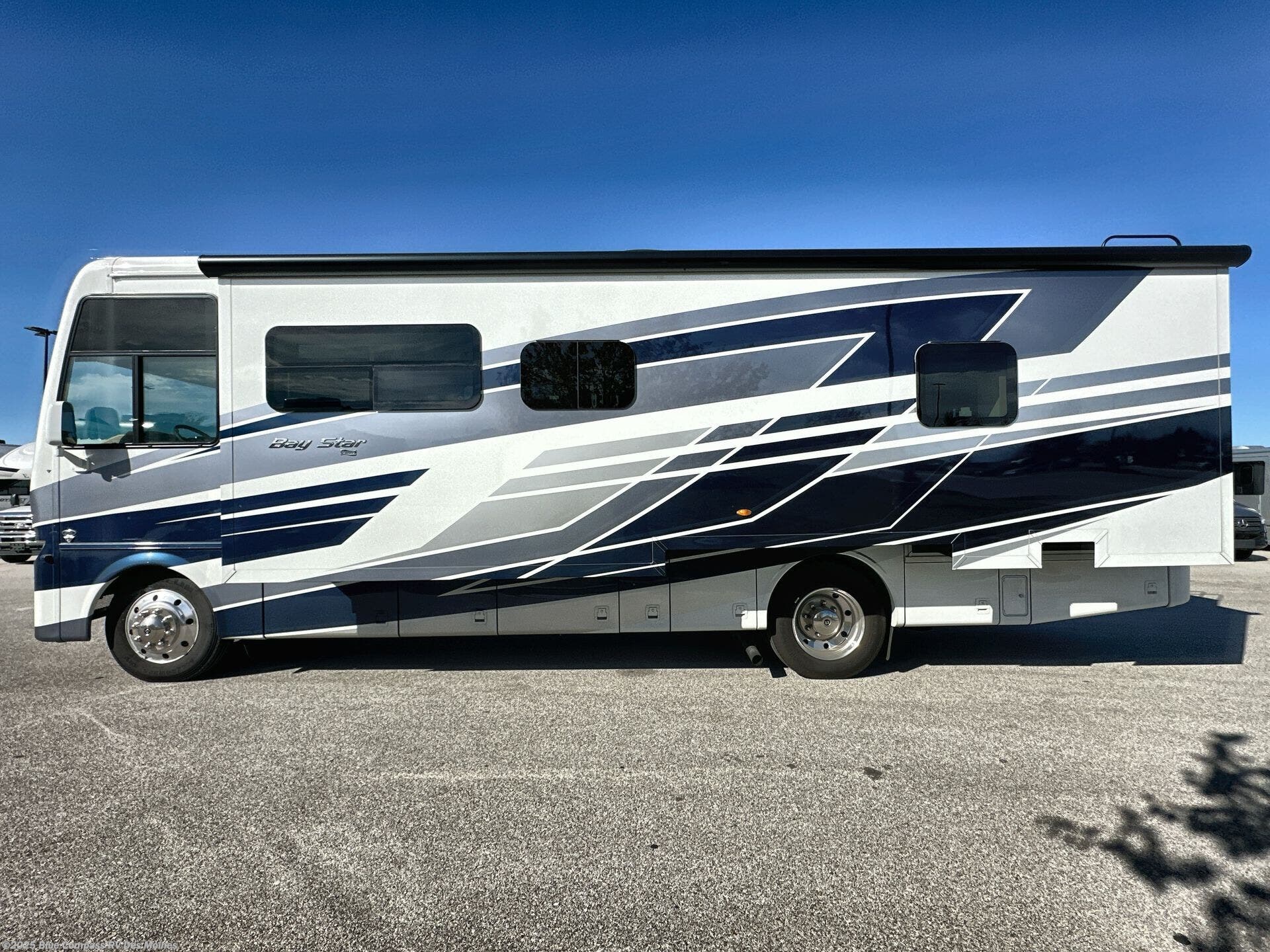 Contact us now about this 2026 Newmar Bay Star 3114! 2026 Bay Star 3114 by Newmar from Blue Compass RV Des Moines in Altoona, Iowa