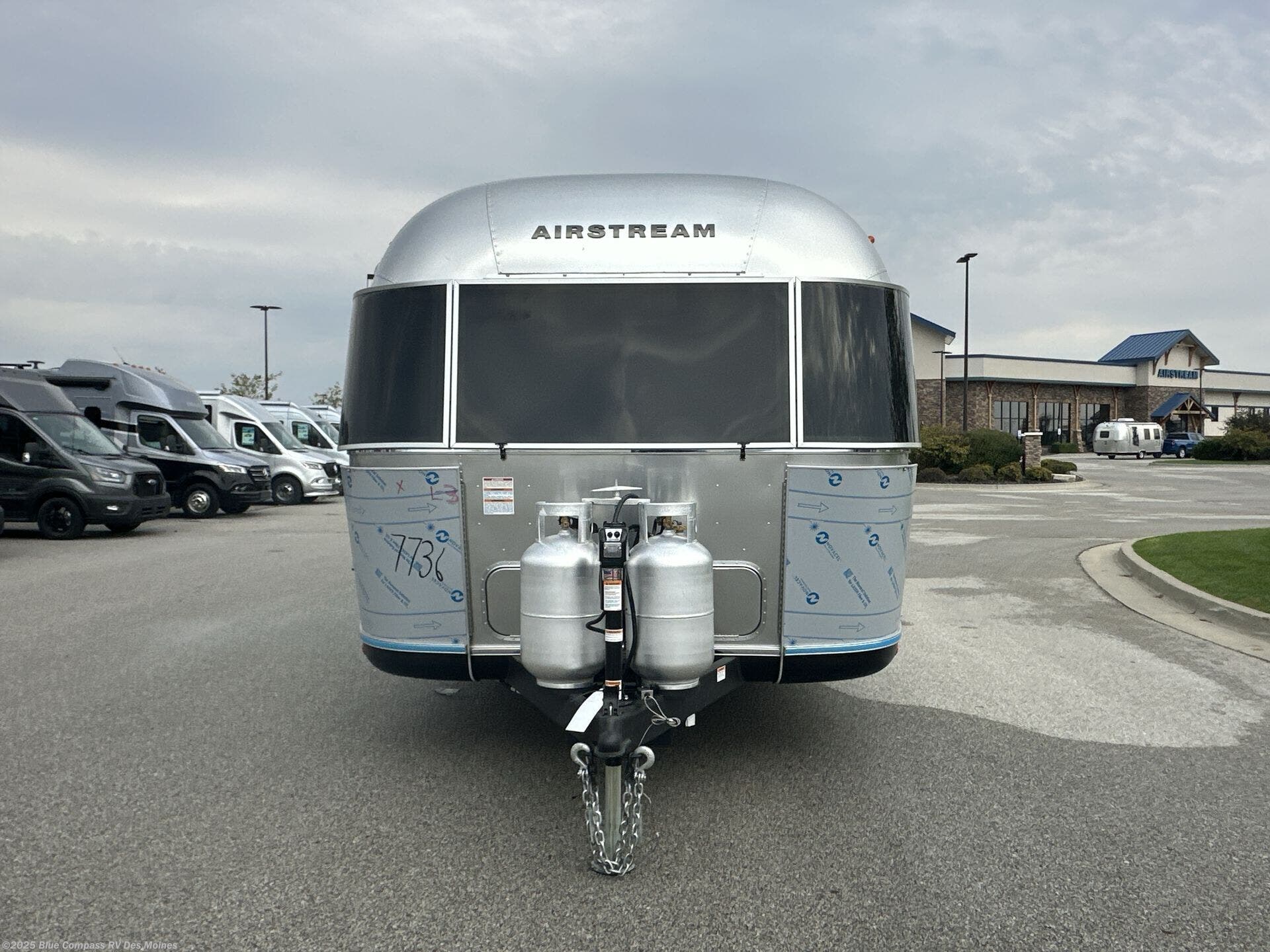 Contact us now about this 2026 Airstream Classic 33FB! 2026 Classic 33FB by Airstream from Blue Compass RV Des Moines in Altoona, Iowa