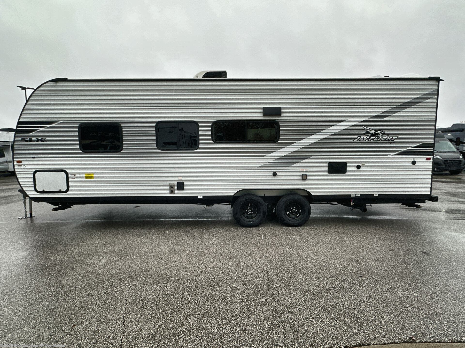 Contact us now about this 2026 Jayco Jay Flight SLX 260BH! 2026 Jay Flight SLX 260BH by Jayco from Blue Compass RV Des Moines in Altoona, Iowa