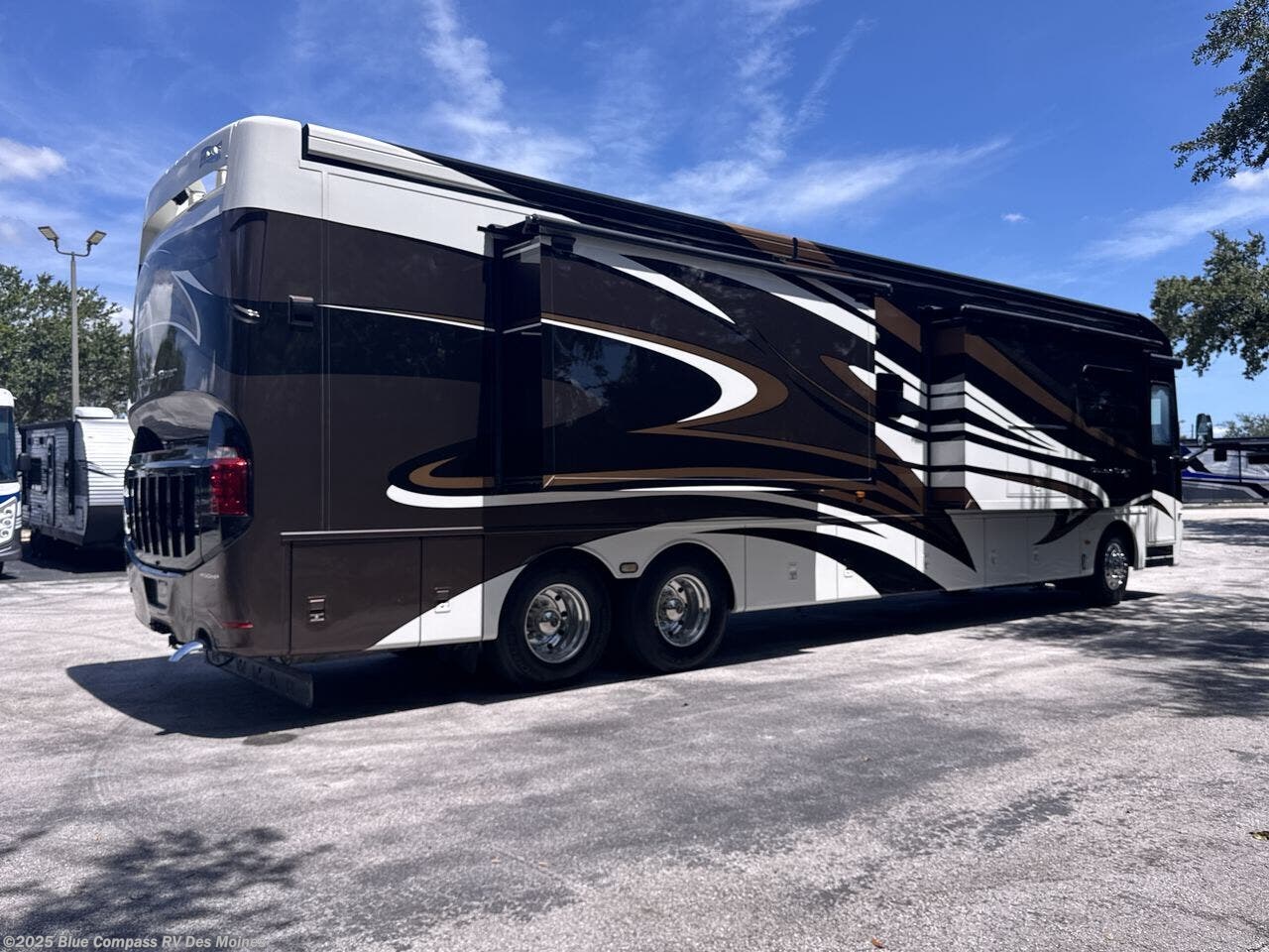 Email now about this 2015 Newmar Dutch Star 4366! Used 2015 Newmar Dutch Star 4366 available in Altoona, Iowa