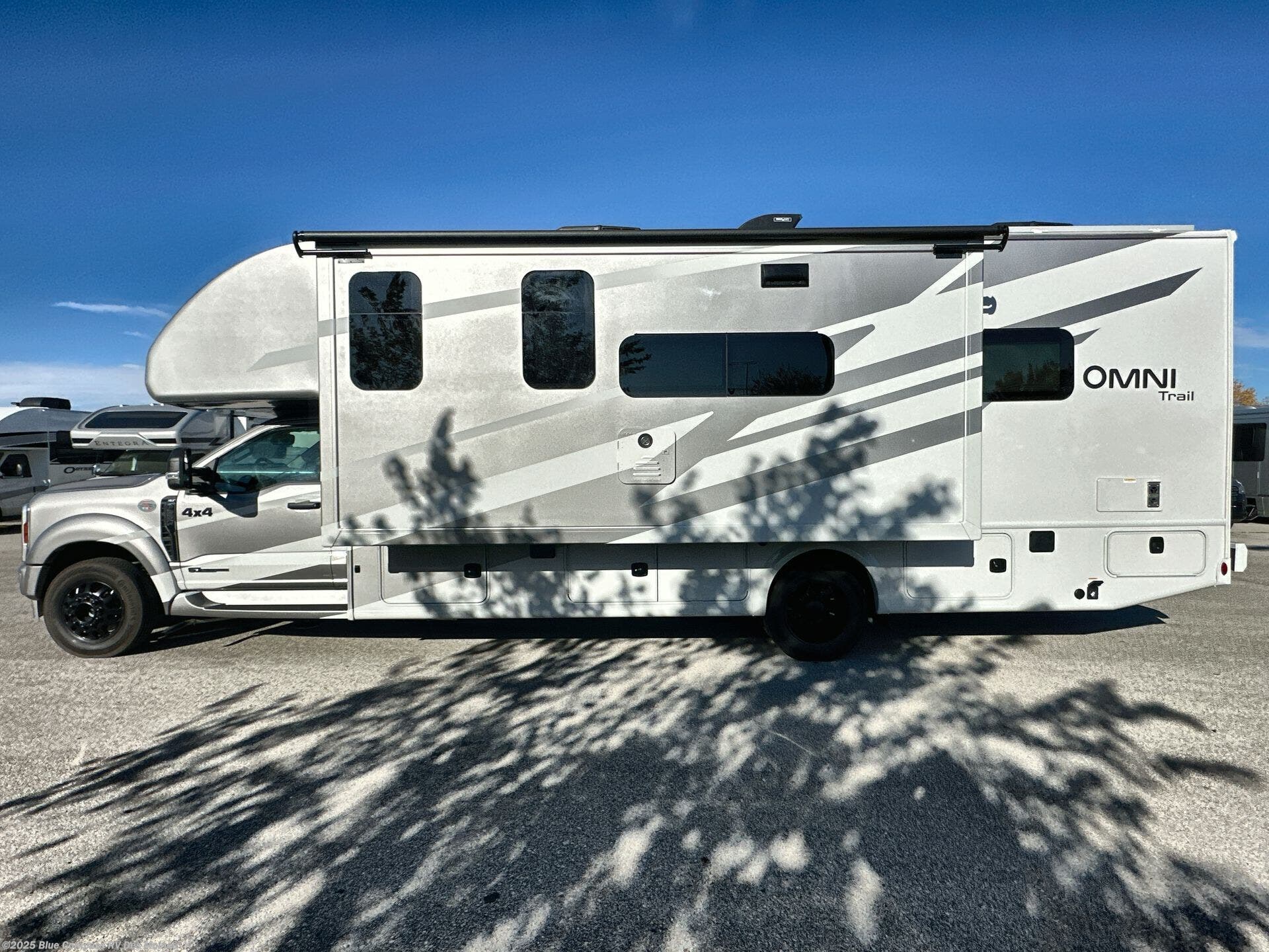 Contact us now about this 2026 Thor Motor Coach Omni Trail X32! 2026 Omni Trail X32 by Thor Motor Coach from Blue Compass RV Des Moines in Altoona, Iowa