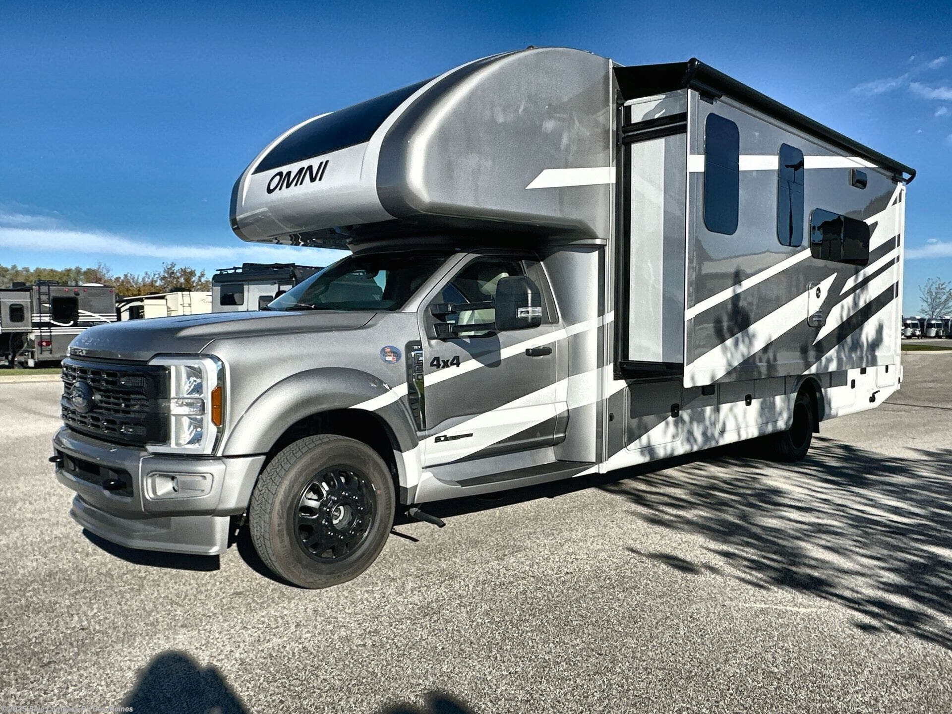 New 2026 Thor Motor Coach Omni Trail X32 available in Altoona, Iowa