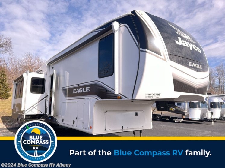 New 2024 Jayco Eagle 321RSTS available in Latham, New York