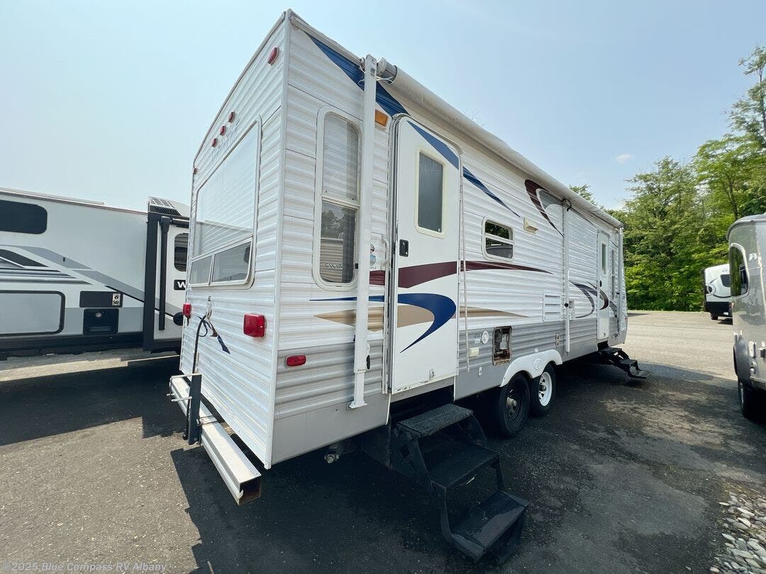 Contact us now about this 2002 Keystone Sprinter 262RLS! 2002 Sprinter 262RLS by Keystone from Blue Compass RV Albany in Latham, New York