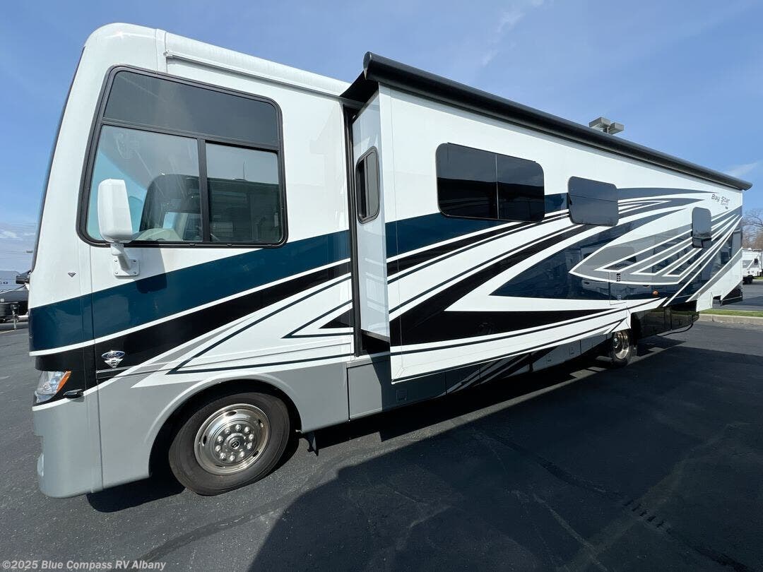 New 2025 Newmar Bay Star Sport 3225 available in Latham, New York