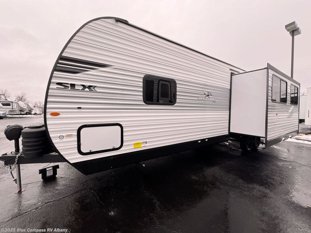 New 2025 Jayco Jay Flight SLX 330TBS available in Latham, New York