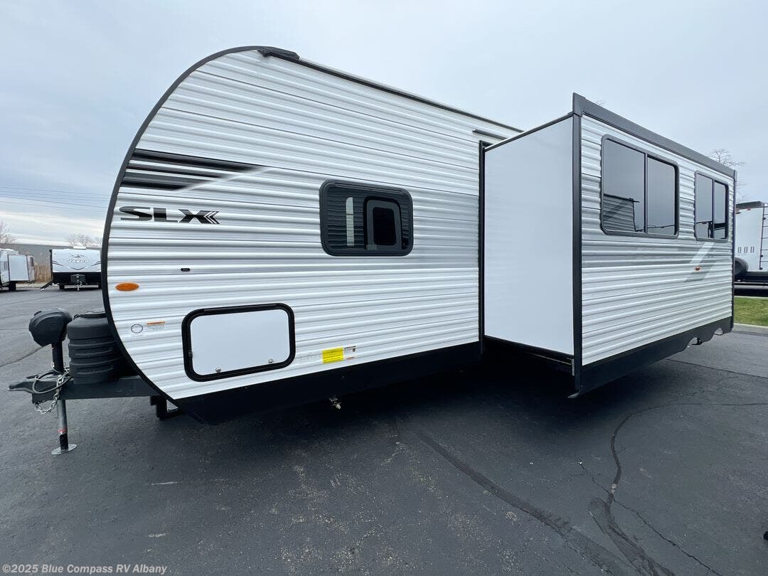 New 2025 Jayco Jay Flight SLX 284BHS available in Latham, New York