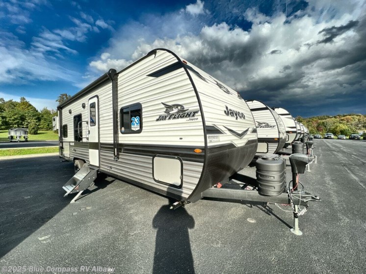 Email now about this 2024 Jayco Jay Flight SLX 260BH! Used 2024 Jayco Jay Flight SLX 260BH available in Latham, New York