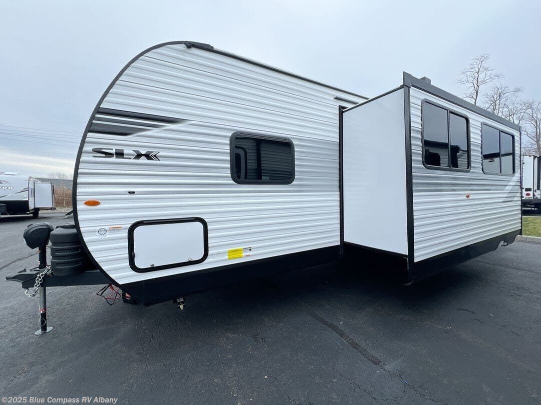 New 2025 Jayco Jay Flight SLX 294QBS available in Latham, New York