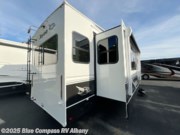 New 2025 Jayco Eagle 321RSTS available in Latham, New York