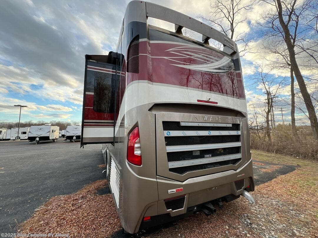 New 2025 Newmar New Aire 3549 available in Latham, New York