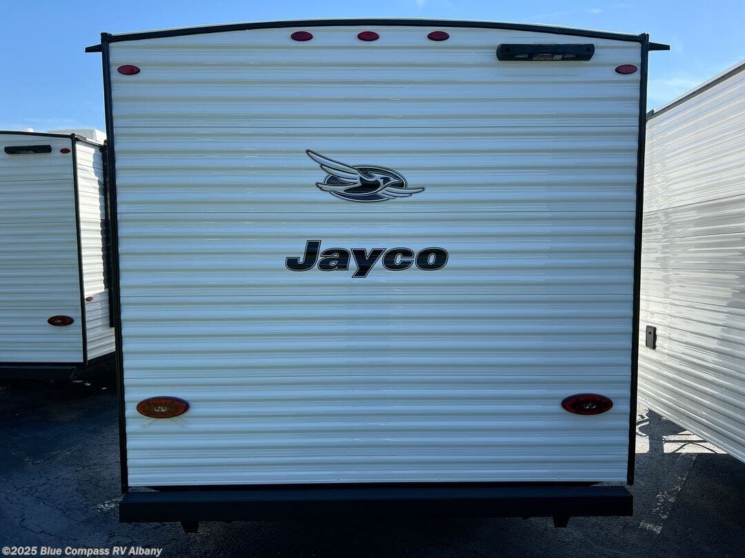Contact us now about this 2026 Jayco Jay Flight SLX 170FQ! 2026 Jay Flight SLX 170FQ by Jayco from Blue Compass RV Albany in Latham, New York