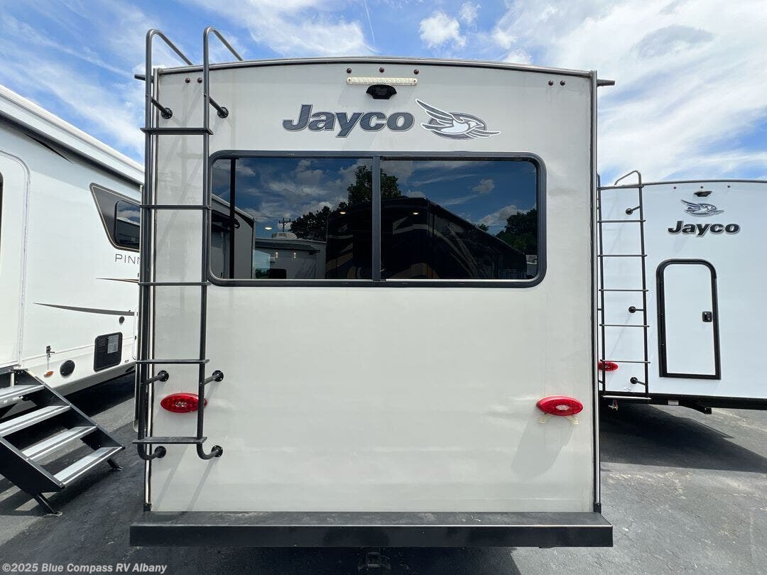 Contact us now about this 2019 Jayco Eagle HTX 28RSX! 2019 Eagle HTX 28RSX by Jayco from Blue Compass RV Albany in Latham, New York