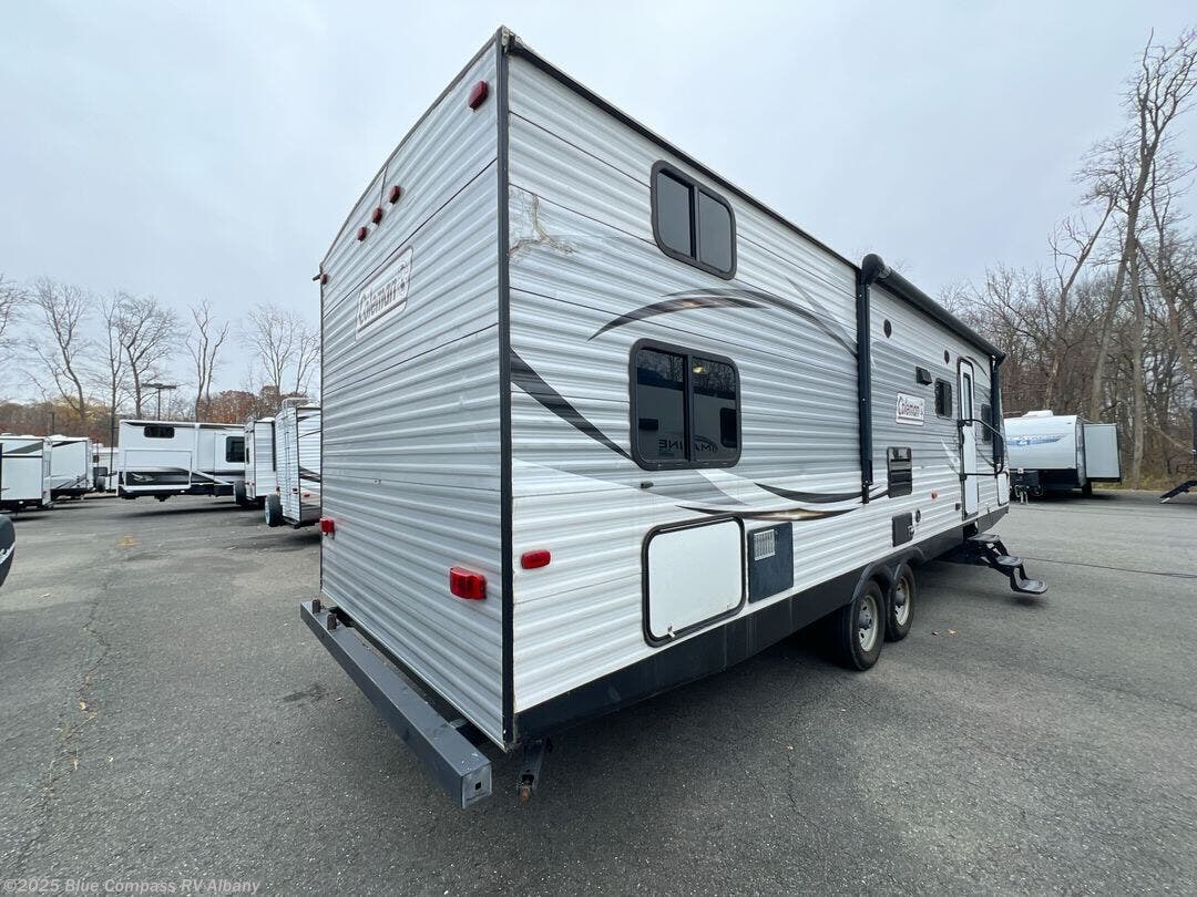 Used 2015 Coleman Lantern Series 295QBS available in Latham, New York