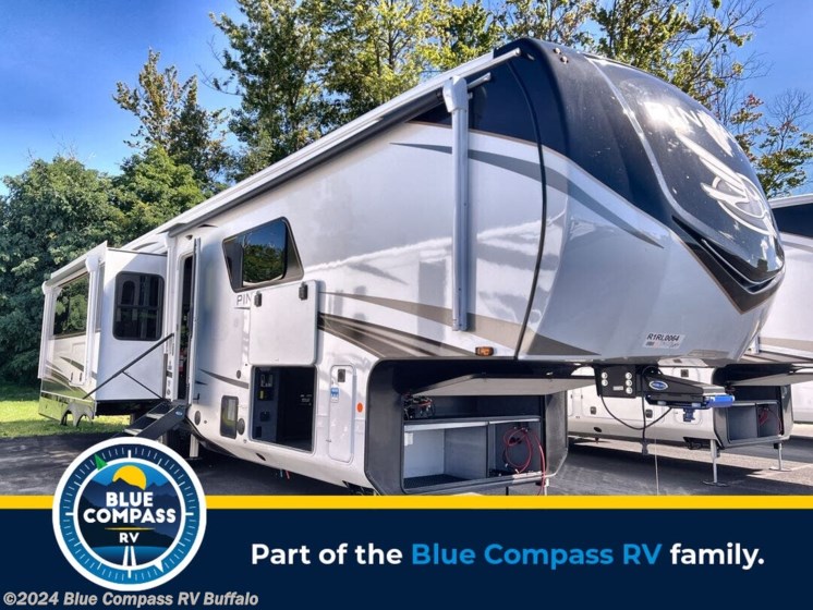 New 2024 Jayco Pinnacle 36FBTS available in West Seneca, New York