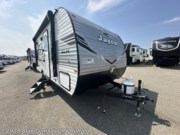 New 2025 Jayco Jay Flight SLX 175FQ available in West Seneca, New York