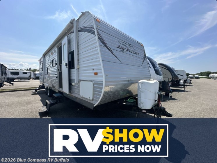 Email now about this 2013 Jayco Jay Flight 32BHDS! Used 2013 Jayco Jay Flight 32BHDS available in West Seneca, New York