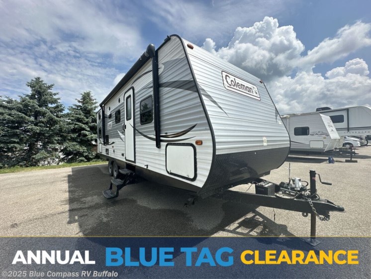 Email now about this 2015 Coleman Lantern Series 262BHS! Used 2015 Coleman Lantern Series 262BHS available in West Seneca, New York