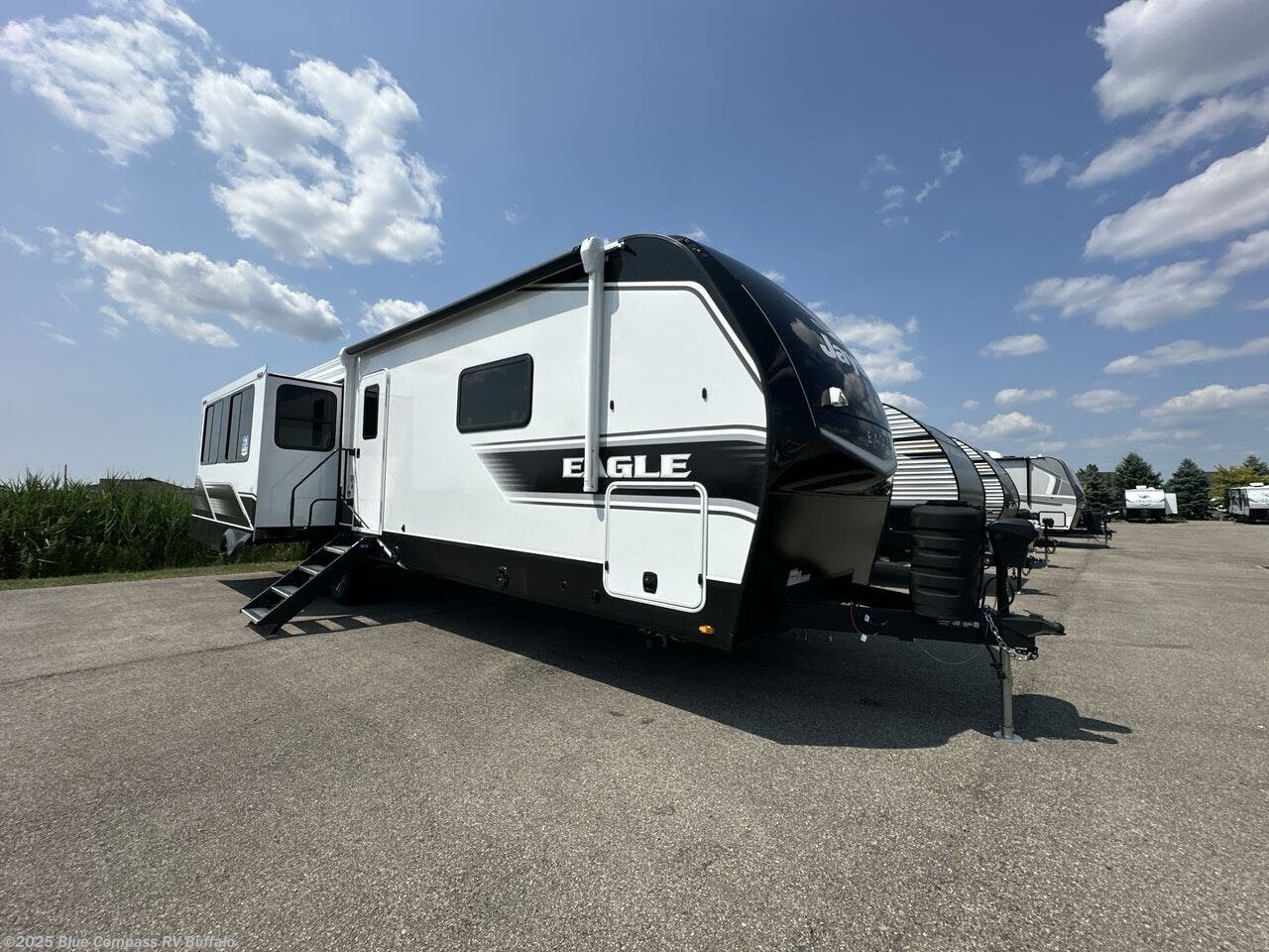 Contact us now about this 2026 Jayco Eagle HT 294CKBS! 2026 Eagle HT 294CKBS by Jayco from Blue Compass RV Buffalo in West Seneca, New York