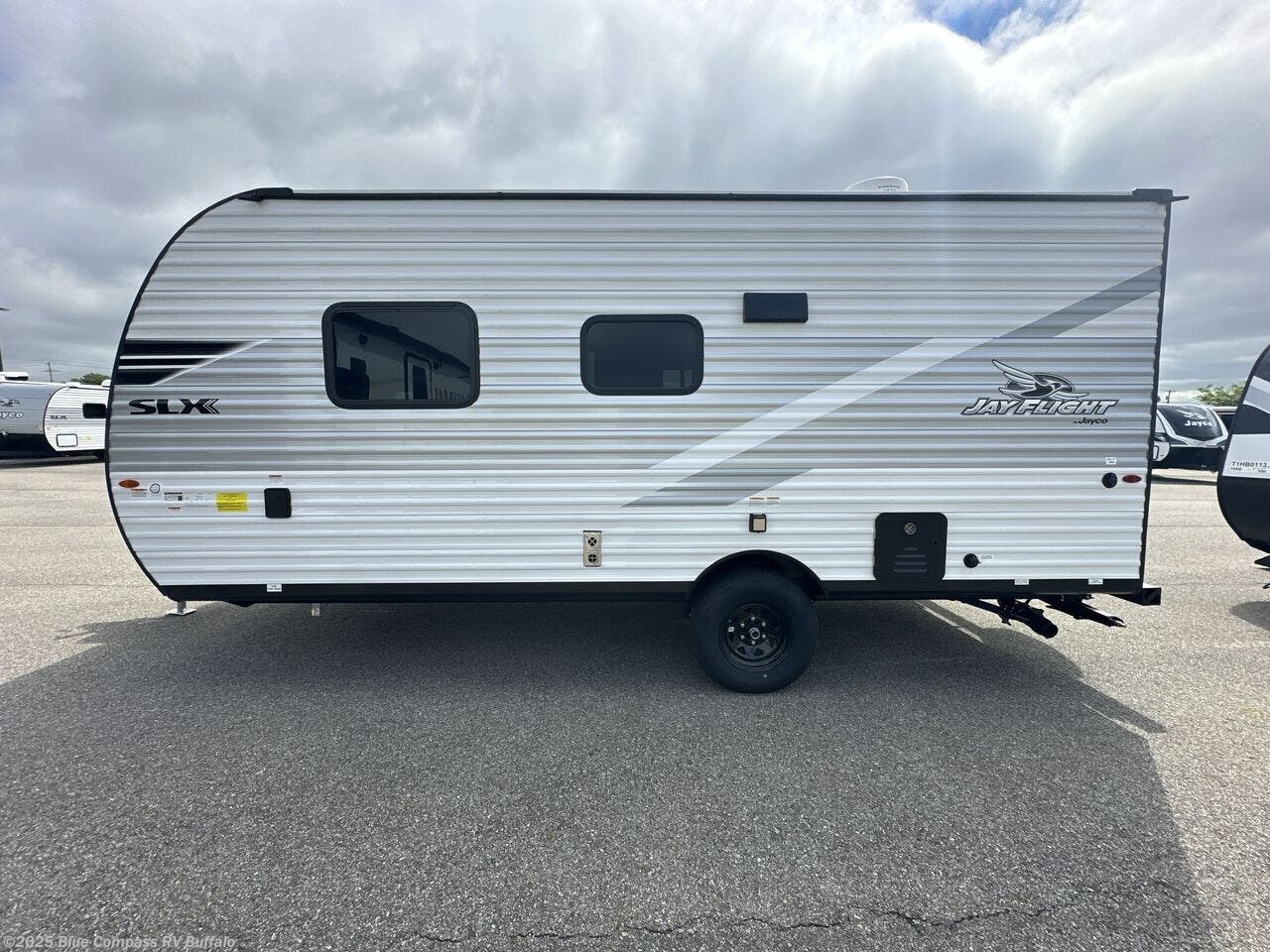 New 2026 Jayco Jay Flight SLX 175FQ available in West Seneca, New York