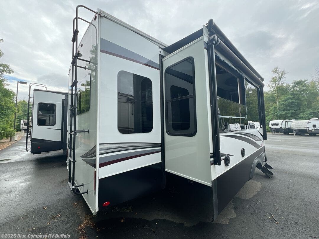Contact us now about this 2022 Grand Design Solitude 310GK! 2022 Solitude 310GK by Grand Design from Blue Compass RV Buffalo in West Seneca, New York