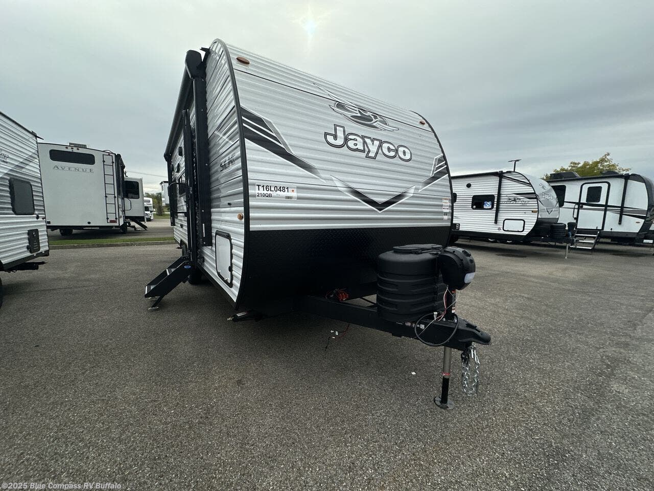 New 2026 Jayco Jay Flight SLX 210QB available in West Seneca, New York