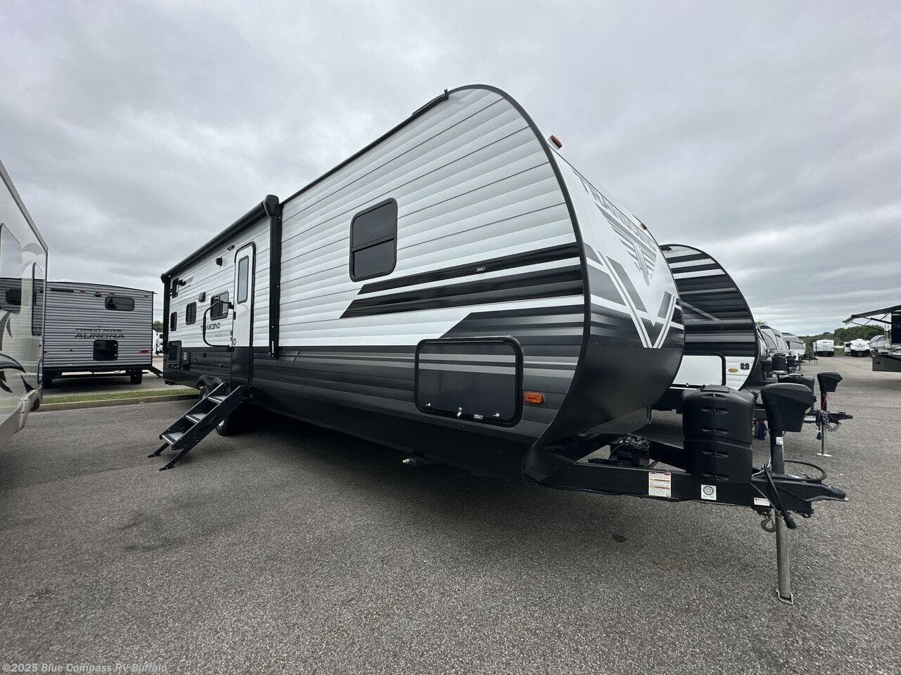 Contact us now about this 2019 Grand Design Transcend 29TBS! 2019 Transcend 29TBS by Grand Design from Blue Compass RV Buffalo in West Seneca, New York
