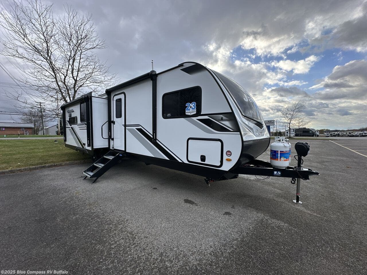 Contact us now about this 2026 Jayco Jay Feather 27MK! 2026 Jay Feather 27MK by Jayco from Blue Compass RV Buffalo in West Seneca, New York