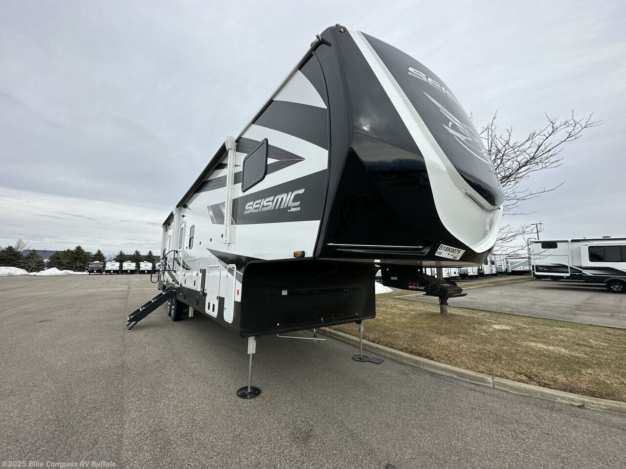 Contact us now about this 2025 Jayco Seismic 359! 2025 Seismic 359 by Jayco from Blue Compass RV Buffalo in West Seneca, New York