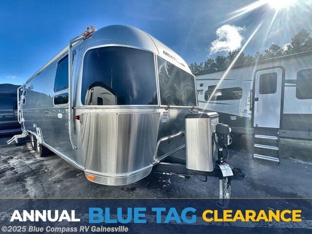 Email now about this 2024 Airstream Flying Cloud 27FB! Used 2024 Airstream Flying Cloud 27FB available in Alachua, Florida