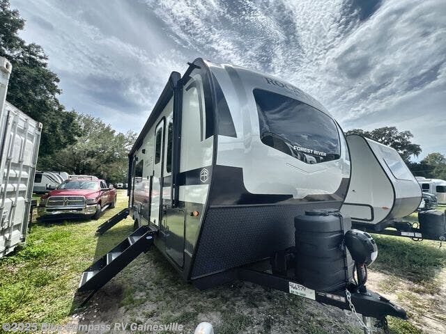 Contact us now about this 2026 Forest River Rockwood Mini Lite 2515S! 2026 Rockwood Mini Lite 2515S by Forest River from Blue Compass RV Gainesville in Alachua, Florida