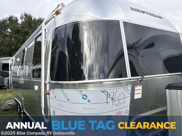 Email now about this 2026 Airstream Flying Cloud 27FB! New 2026 Airstream Flying Cloud 27FB available in Alachua, Florida