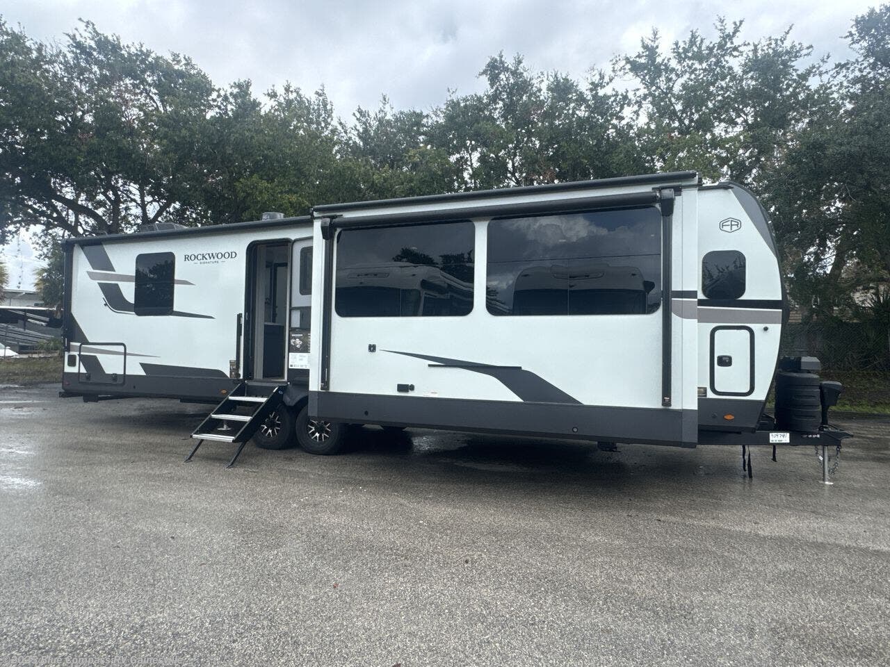 Contact us now about this 2026 Forest River Rockwood Signature 8339FK! 2026 Rockwood Signature 8339FK by Forest River from Blue Compass RV Gainesville in Alachua, Florida