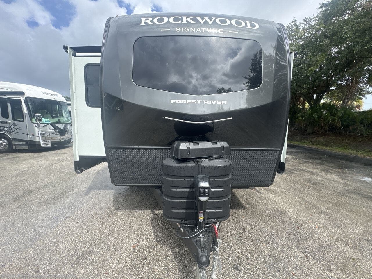 New 2026 Forest River Rockwood Signature 8339FK available in Alachua, Florida