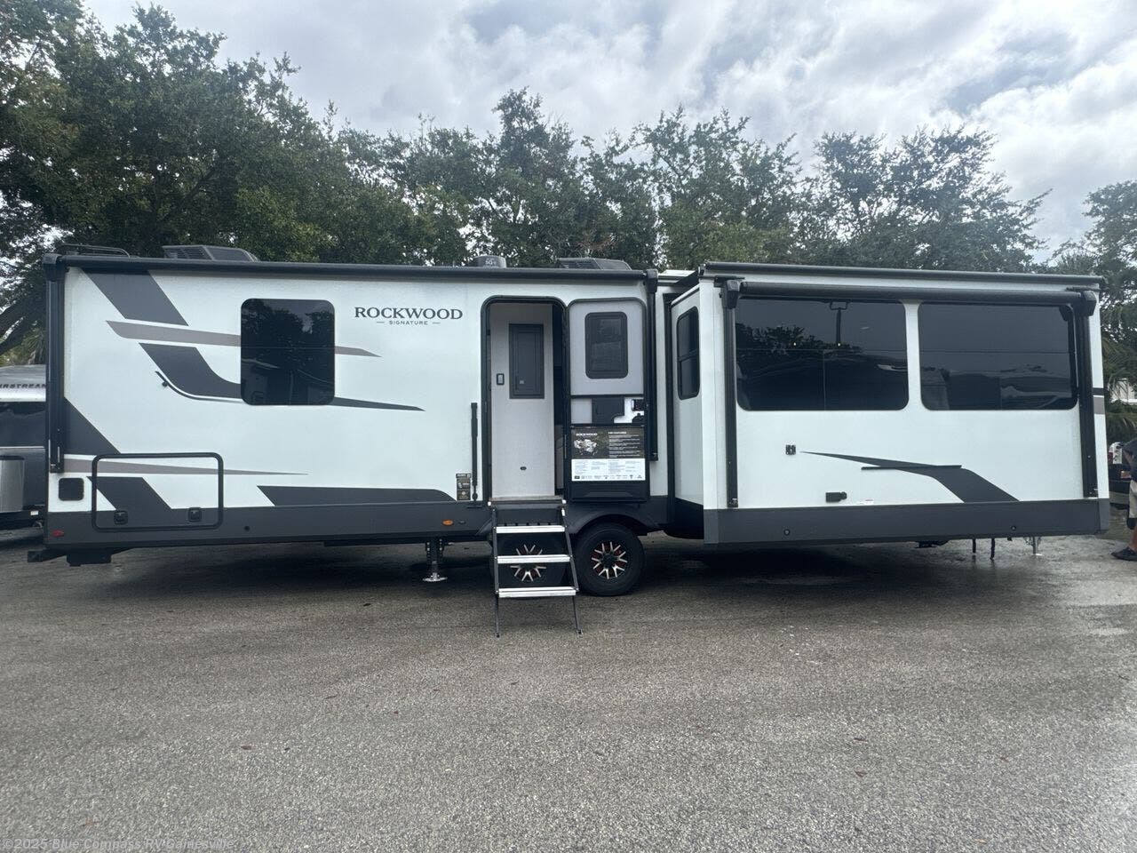 Email now about this 2026 Forest River Rockwood Signature 8339FK! New 2026 Forest River Rockwood Signature 8339FK available in Alachua, Florida