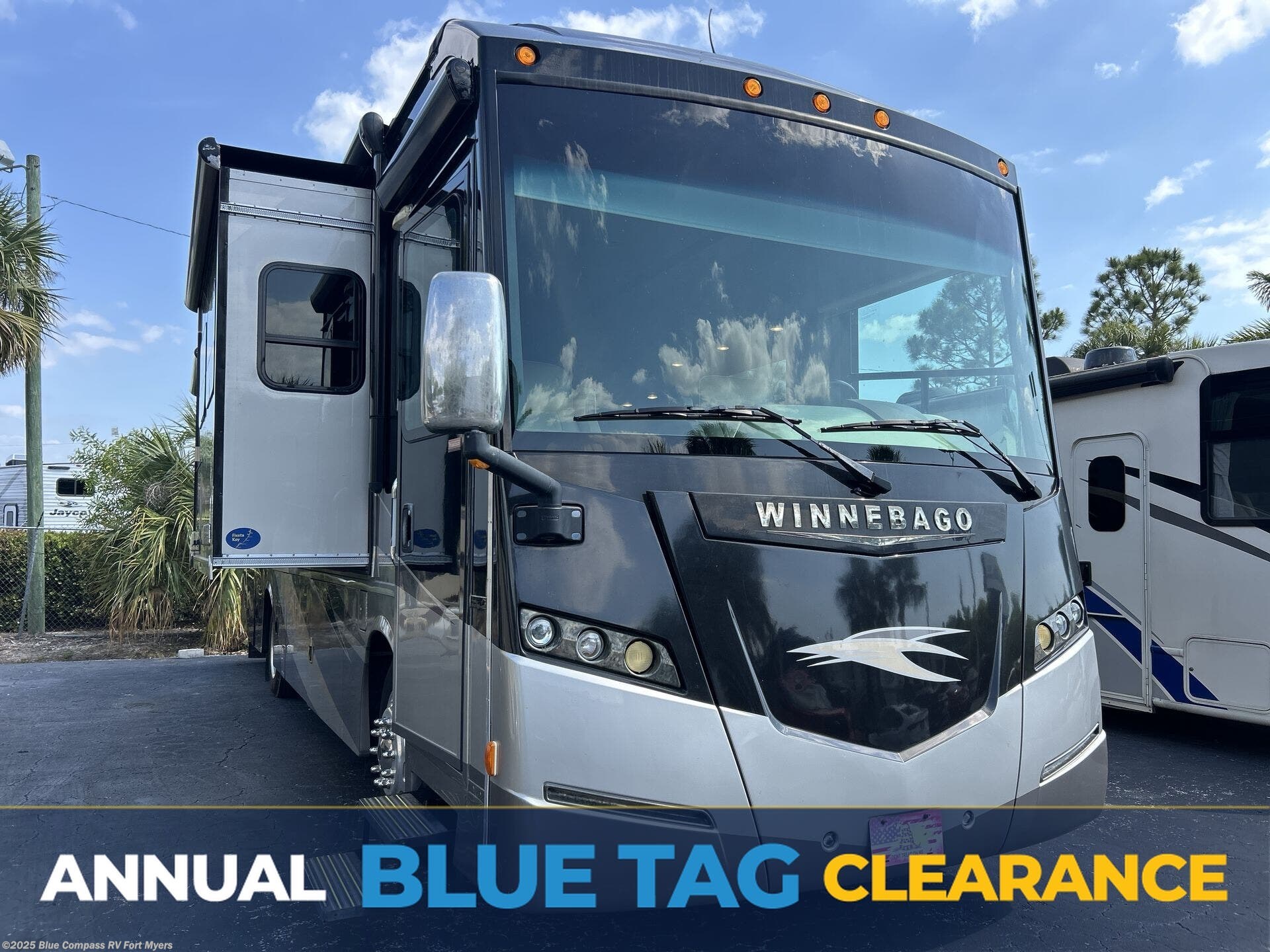 Email now about this 2014 Winnebago Journey 34B! Used 2014 Winnebago Journey 34B available in Fort Myers, Florida