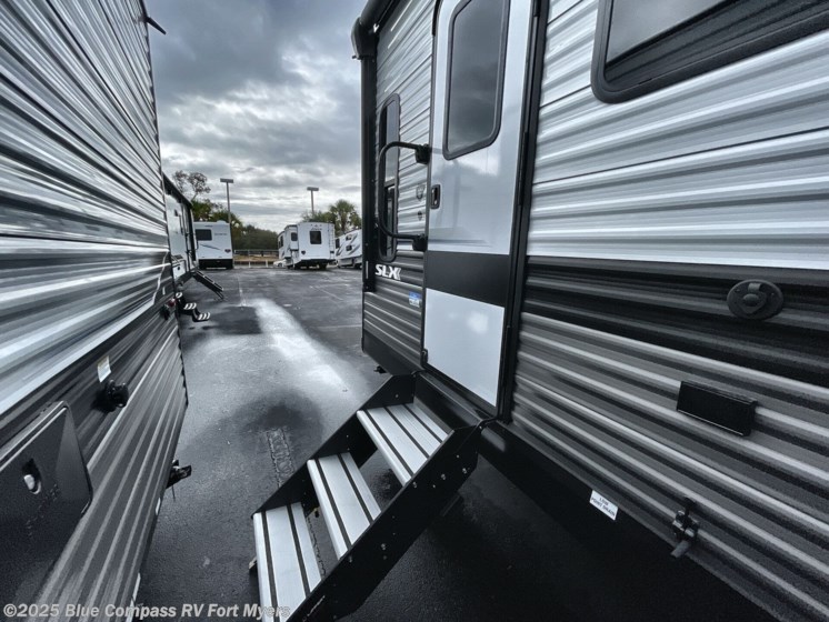 Email now about this 2025 Jayco Jay Flight SLX 262RLS! New 2025 Jayco Jay Flight SLX 262RLS available in Fort Myers, Florida