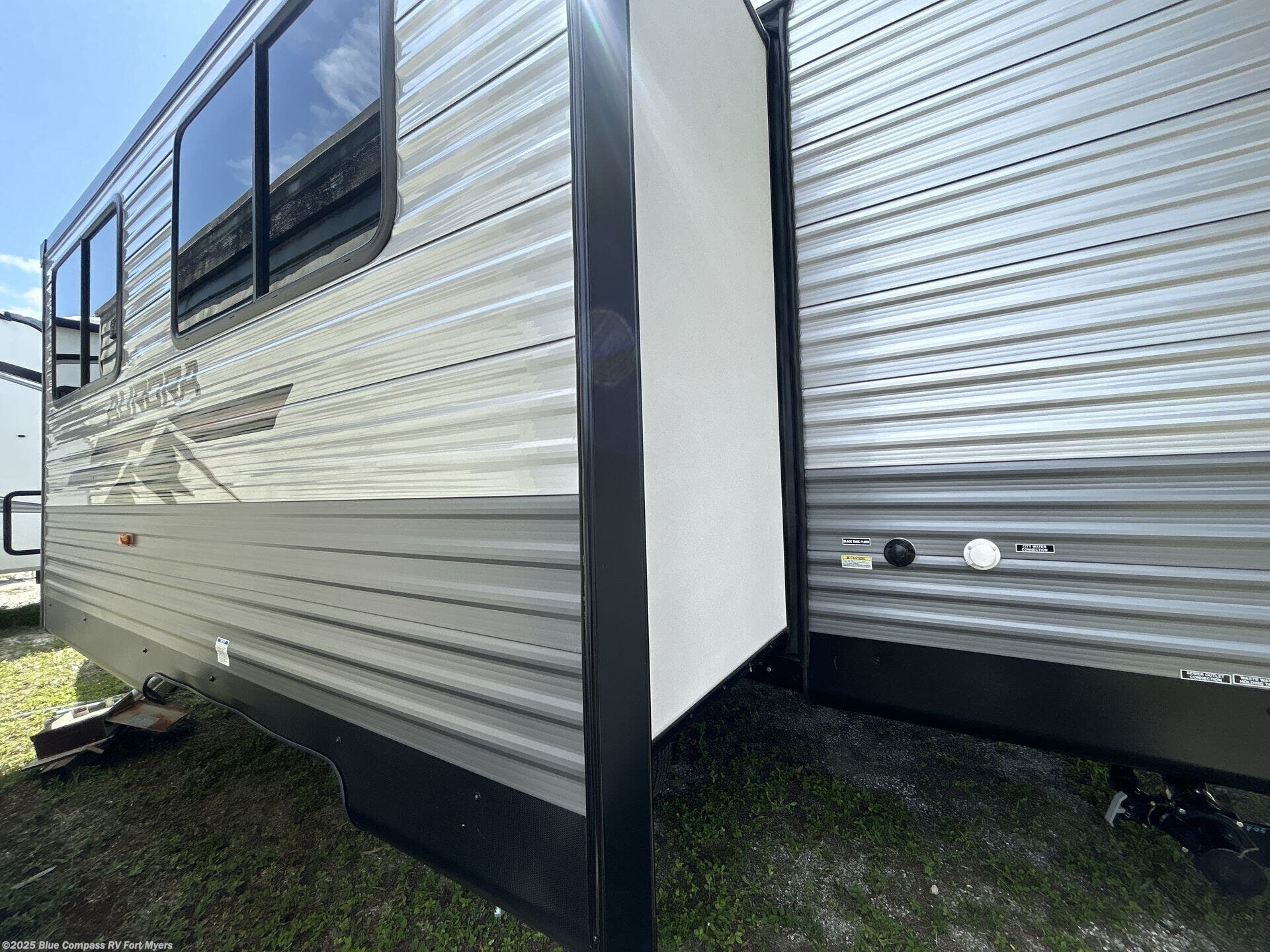 New 2025 Forest River Aurora Light 26BHS available in Fort Myers, Florida